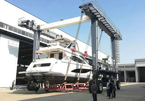 100噸軌道式游艇搬運機